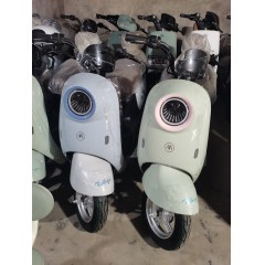 爱玛爱朵电动车高速实用电瓶车成人代步男女轻便电动摩托车