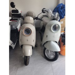 爱玛爱琪电动车长续航大功率正品智能款电动摩托车